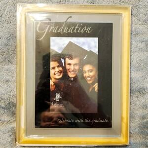 Picture Frame GRADUATION Holds 4" x 6" Photo NIB